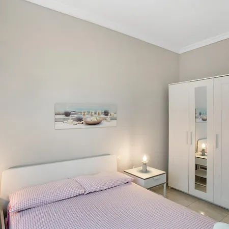 Exposito's Vacation Апартаменты *